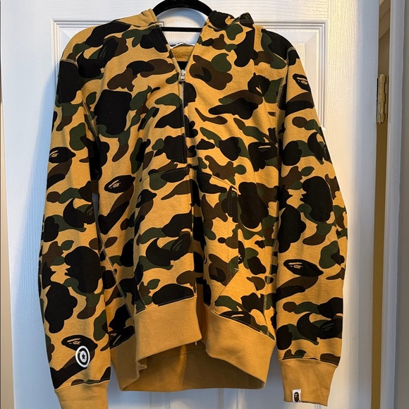 Men's Camouflage Zip-Up Sweater